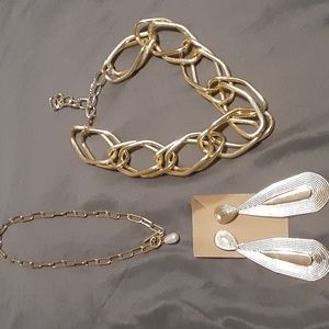 Fun costume jewelry new without tags